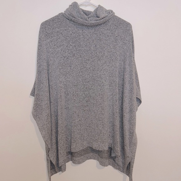 Lou & Grey Sweaters - Lou & Grey Women's Turtle Neck Batwing Sleeve Knit Pancho Pullover Cape